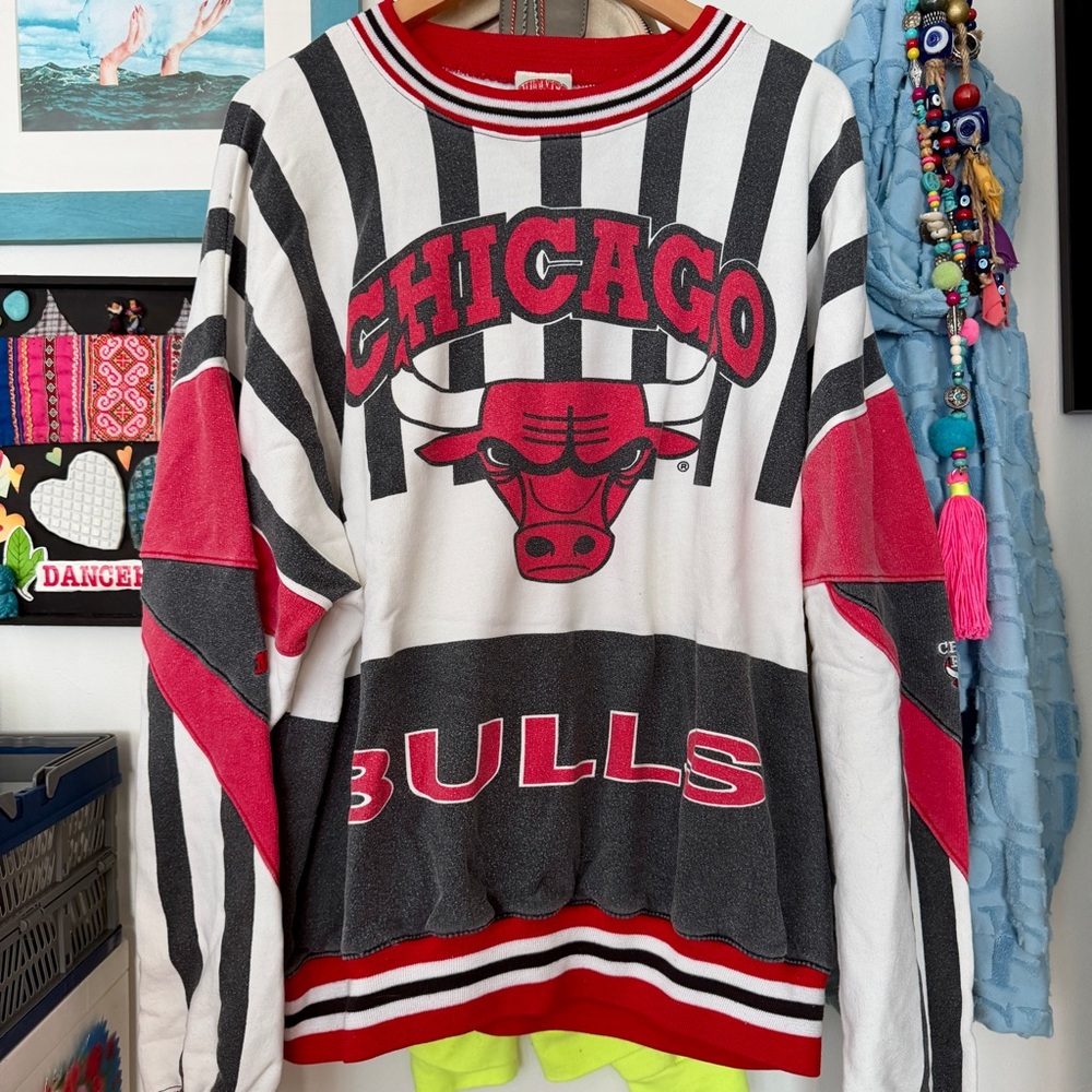 VINTAGE 1980s Chicago Bulls striped long sleeve sweatshirt by nutmeg mills XL - Picture 9 of 9